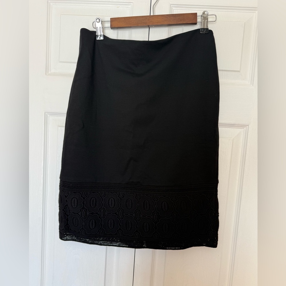 Talbots black Embroidered Pencil Skirt Size 6